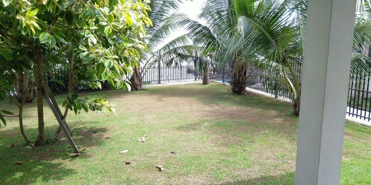 Negombo Holiday Home Exteriör bild