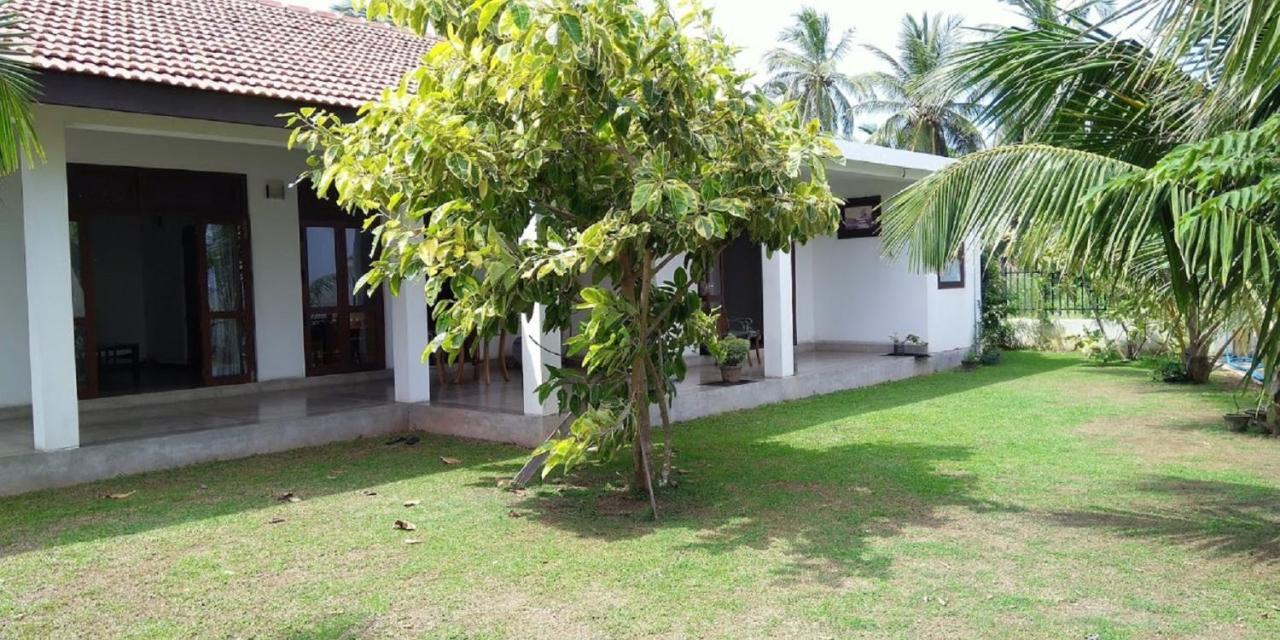 Negombo Holiday Home Exteriör bild